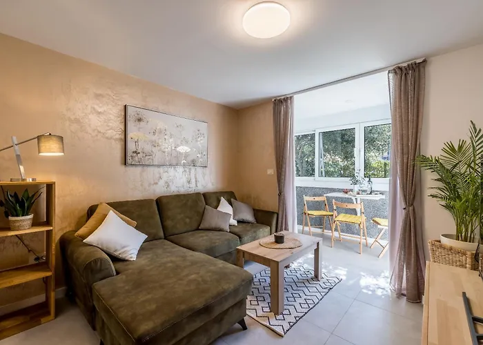 Olive Shade - Apartment Near The Beach